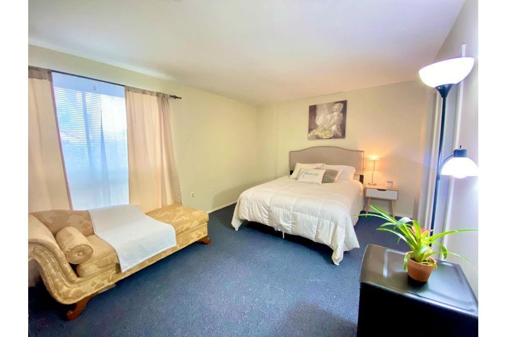 Photo of Bedroom in Aspen Hill