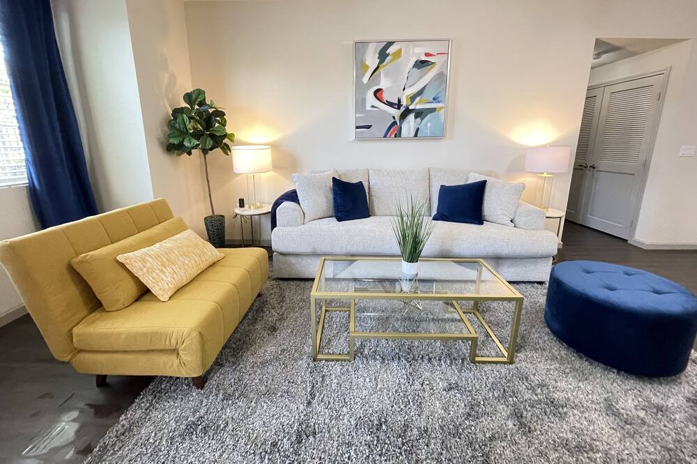 Photo of Livingroom in Camarillo