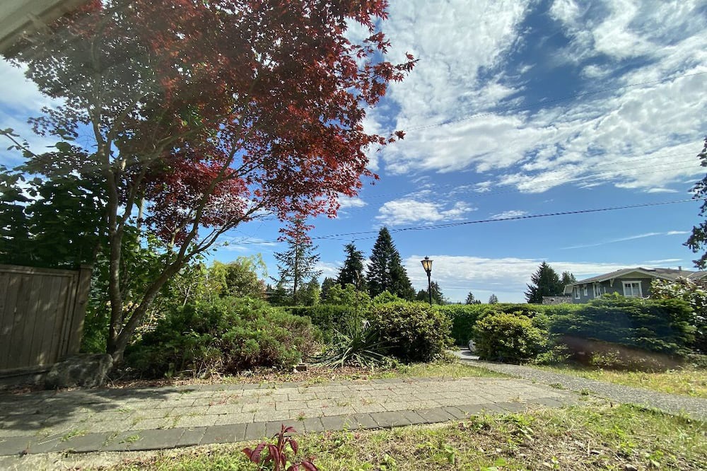 Photo of Outdoor in Hollyburn