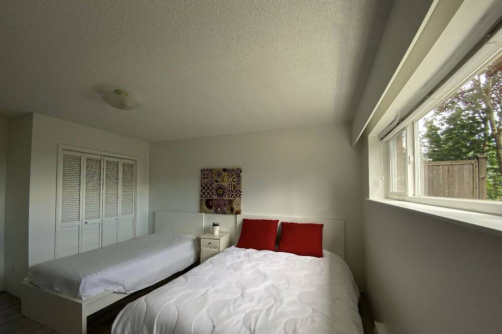 Photo of Bedroom in Hollyburn
