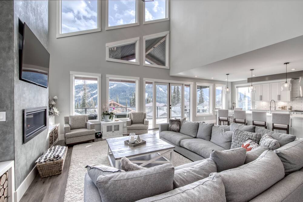 Photo of Livingroom in Sun Peaks