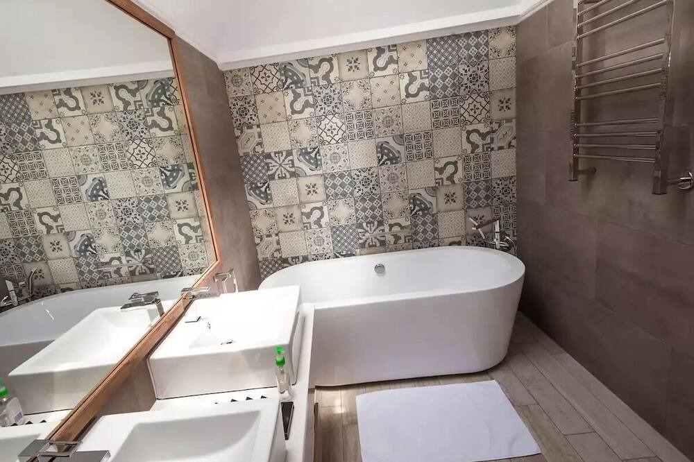 Photo of Bathroom in Greater Johannesburg Metropolitan Area