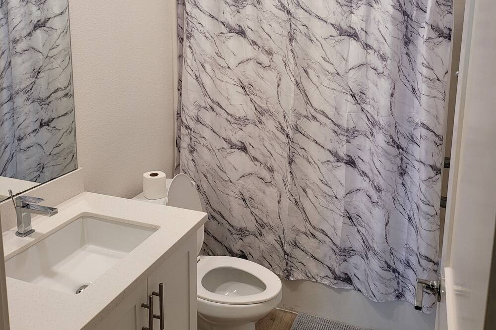 Photo of Bathroom in Riverpark