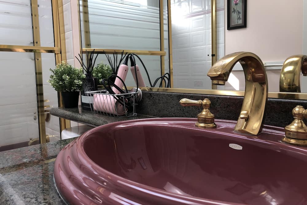 Photo of Bathroom in Fraserview