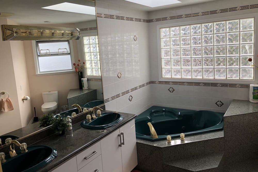 Photo of Kitchen in Fraserview