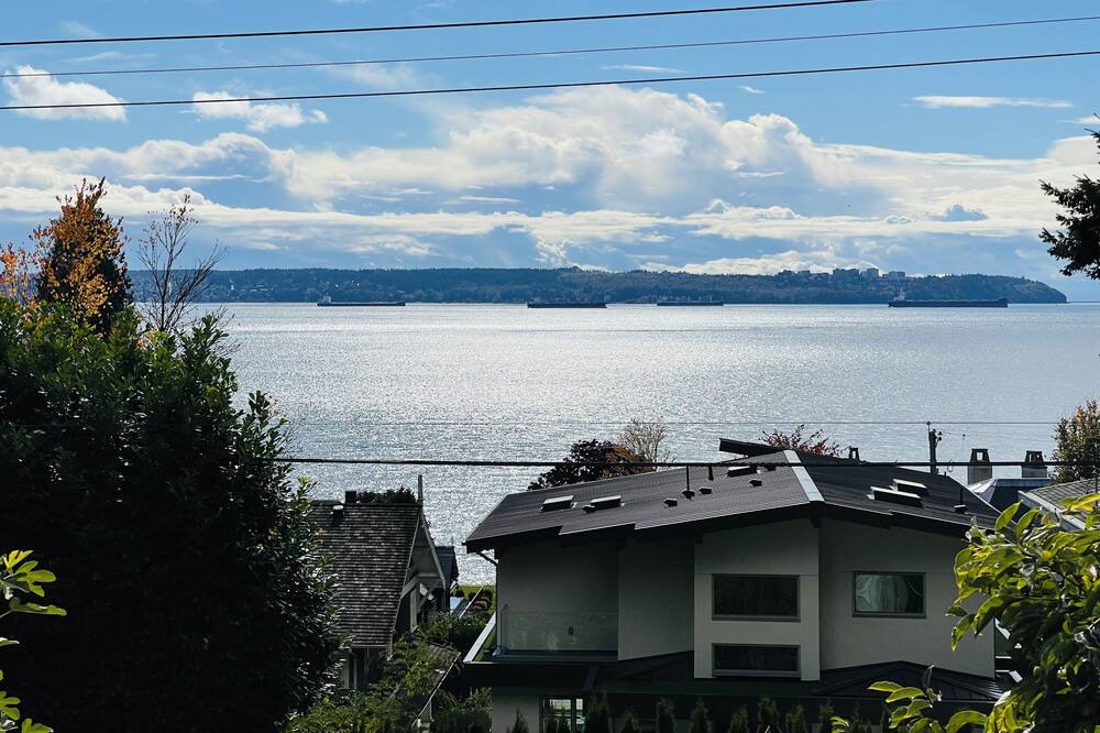 Photo of Outdoor in West Vancouver
