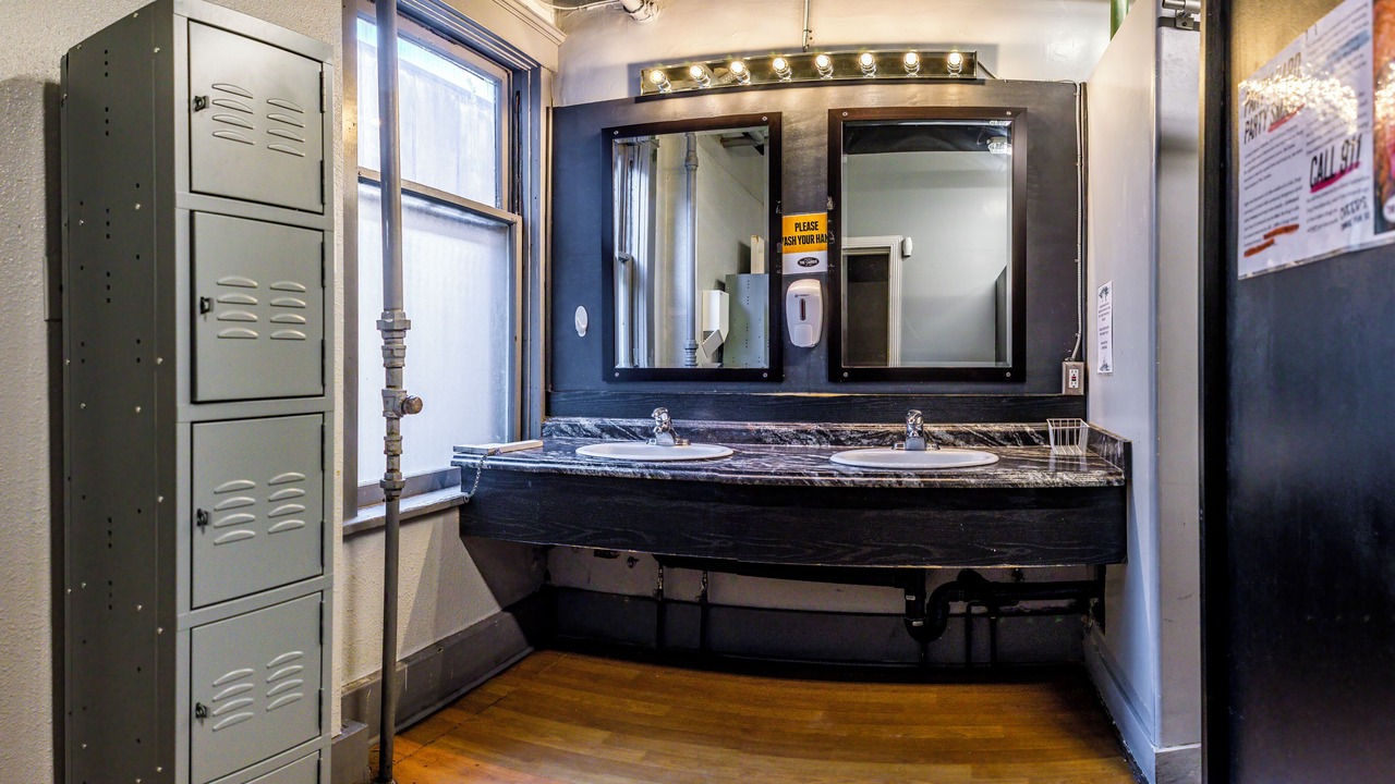 Photo of Bathroom in Gastown