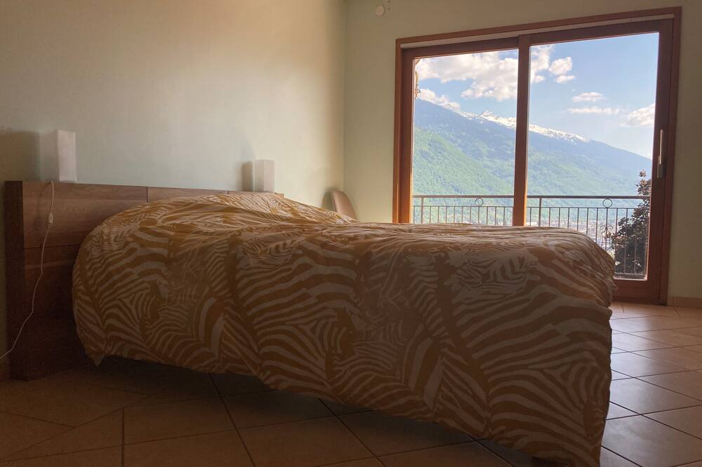 Photo of Bedroom in Albertville