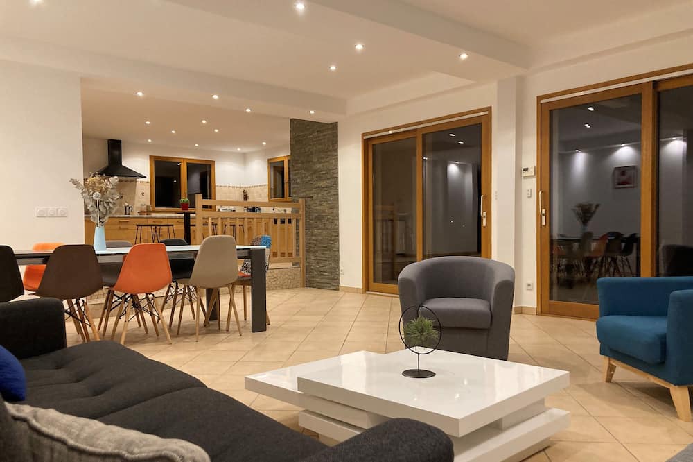 Photo of Livingroom in Albertville