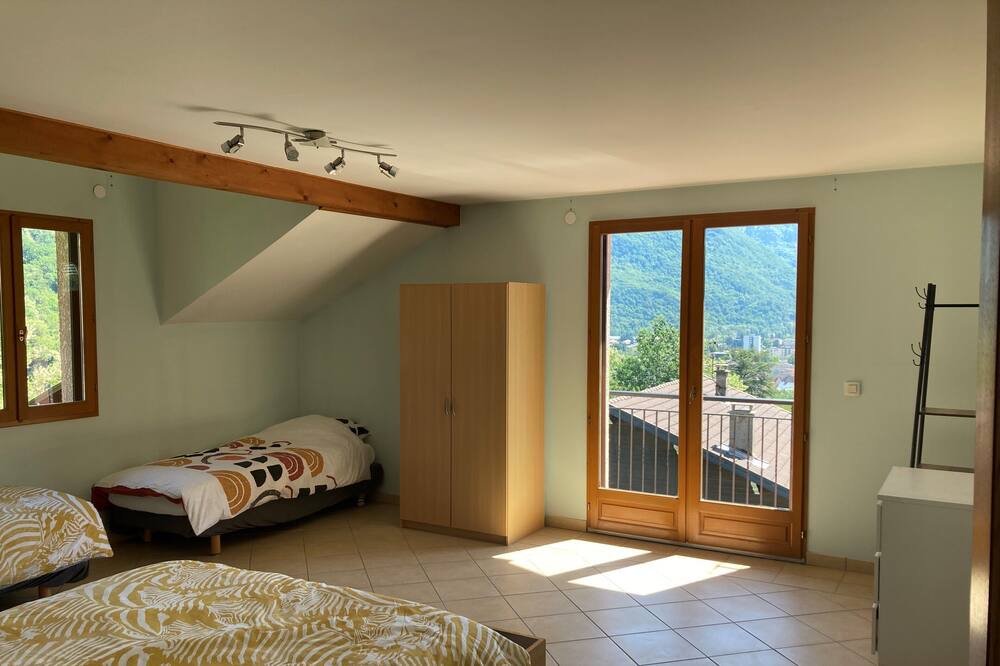 Photo of Bedroom in Albertville