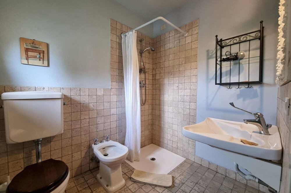 Photo of Bathroom in Montecastello