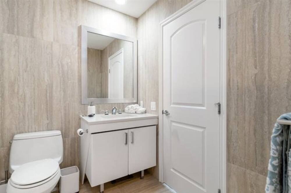 Photo of Bathroom in Lower Lonsdale