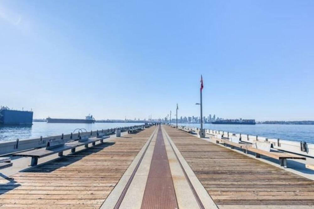 Photo of Others in Lower Lonsdale