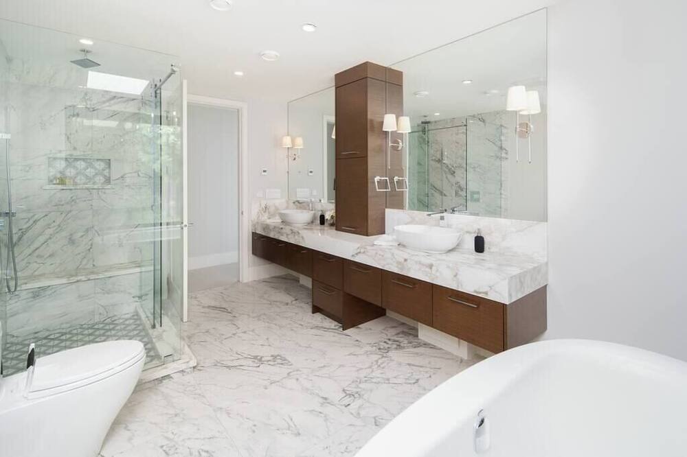Photo of Bathroom in West Vancouver