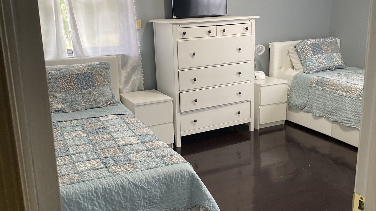 Photo of Livingroom in Calverton