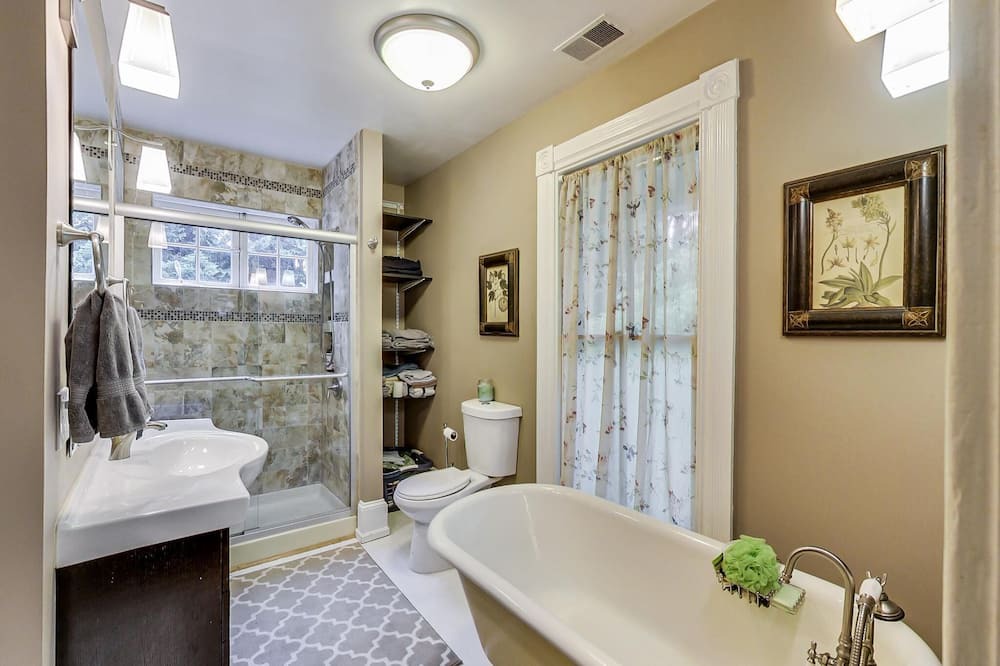 Photo of Bathroom in Takoma Park