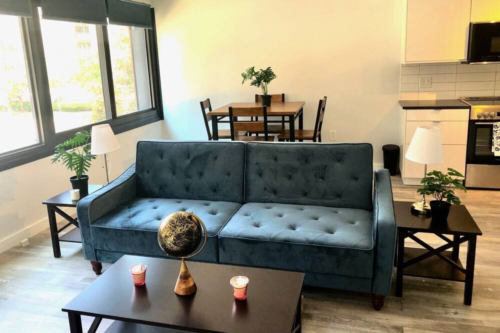 Photo of Livingroom in Downtown