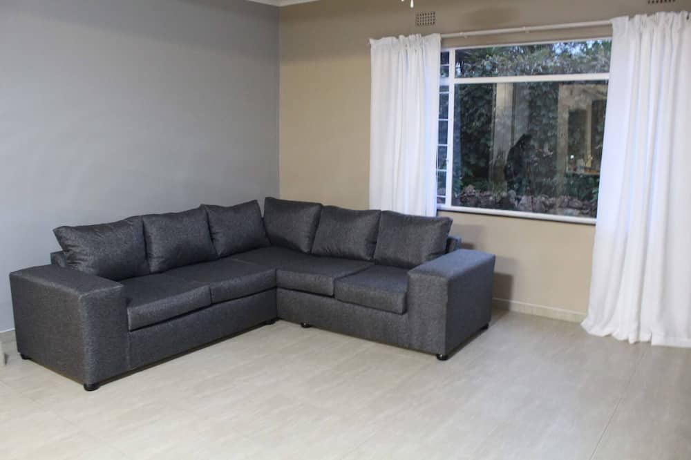 Photo of Livingroom in Krugersdorp