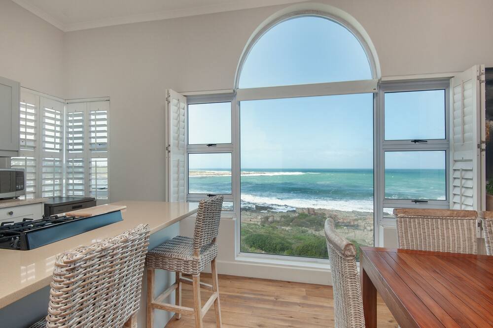 Photo of Bedroom in Sandbaai