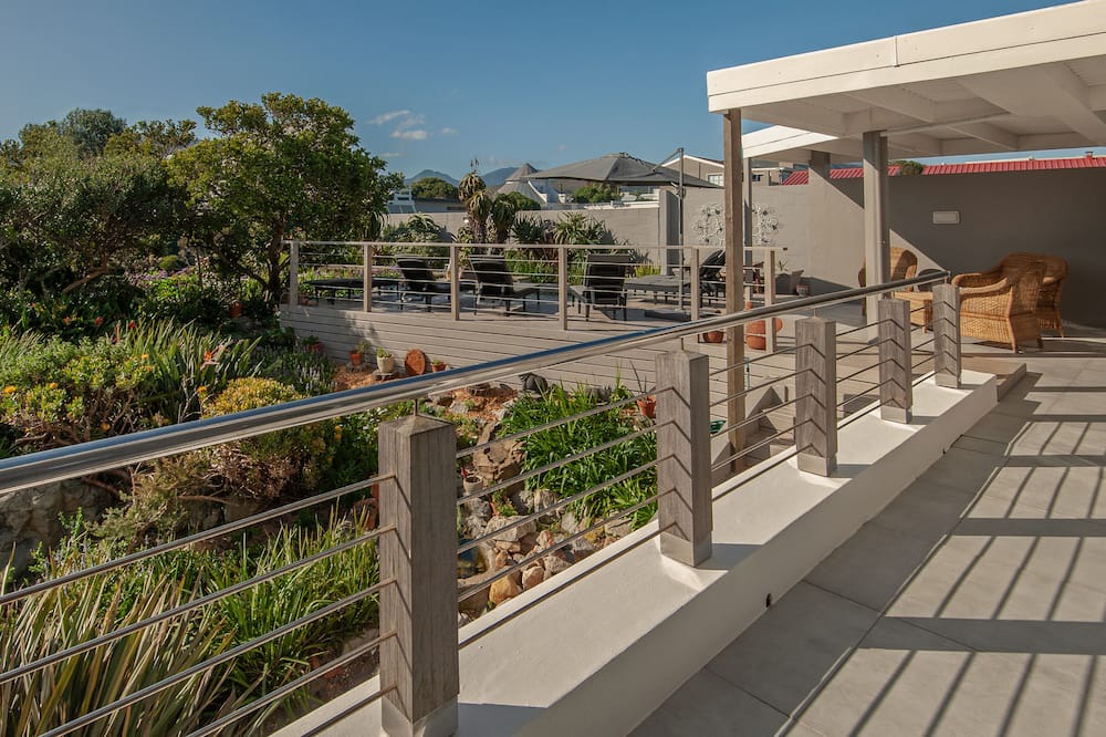 Photo of Patio Balcony in Sandbaai