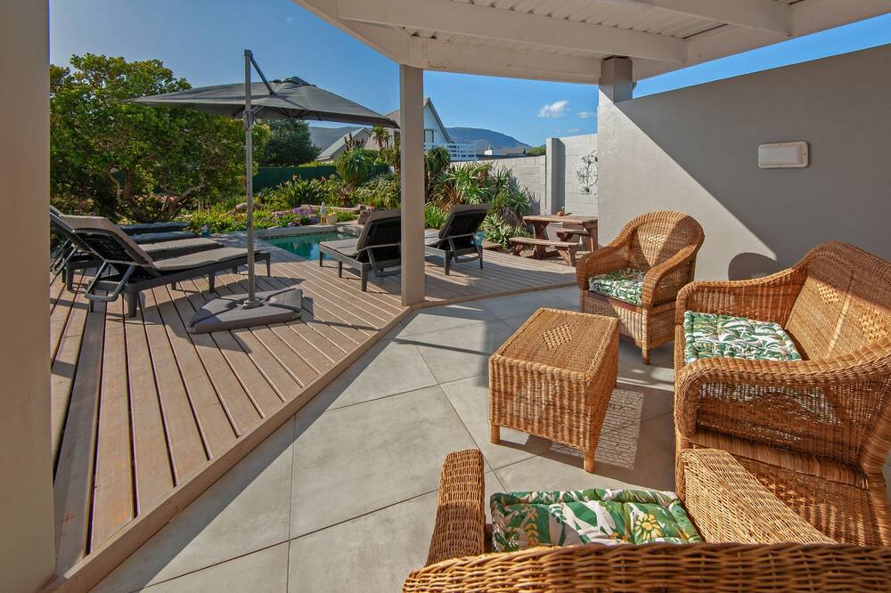 Photo of Outdoor in Sandbaai