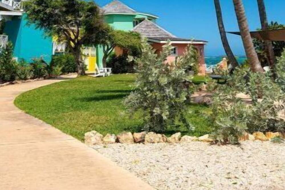 Photo of Outdoor in Sea Rocks