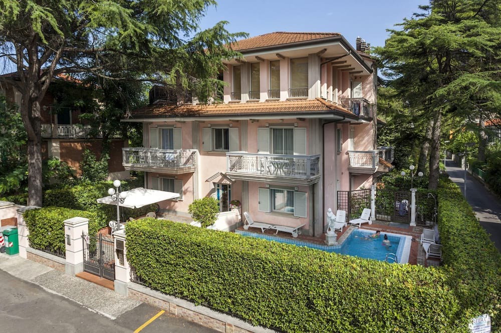 Photo of Outdoor in Alba