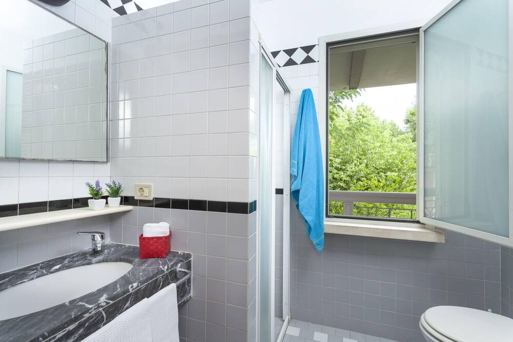 Photo of Bathroom in Alba