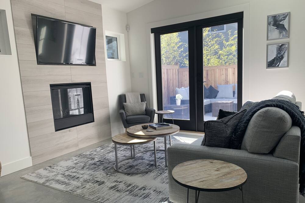 Photo of Livingroom in Canyon Heights
