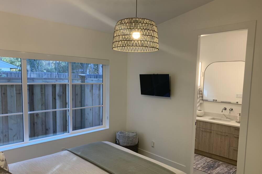 Photo of Bedroom in Canyon Heights