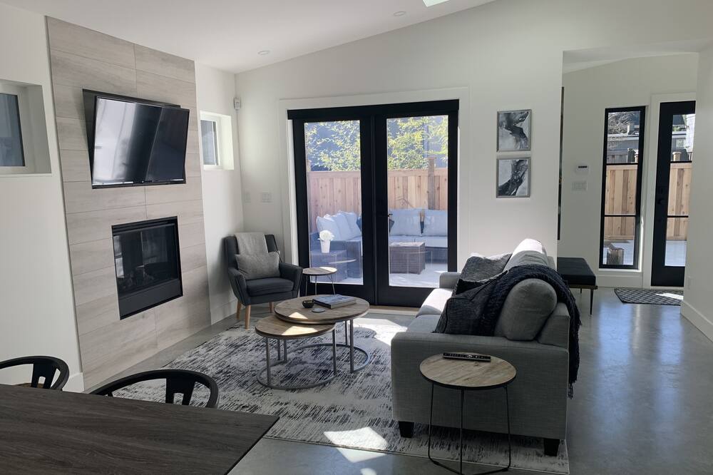 Photo of Livingroom in Canyon Heights