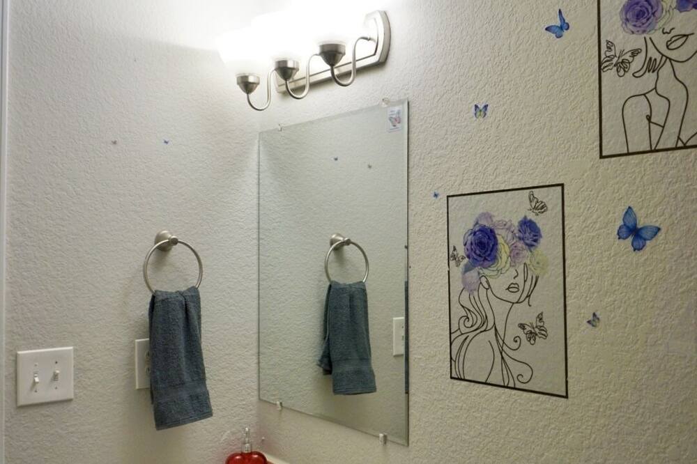 Photo of Bathroom in Villa Heights