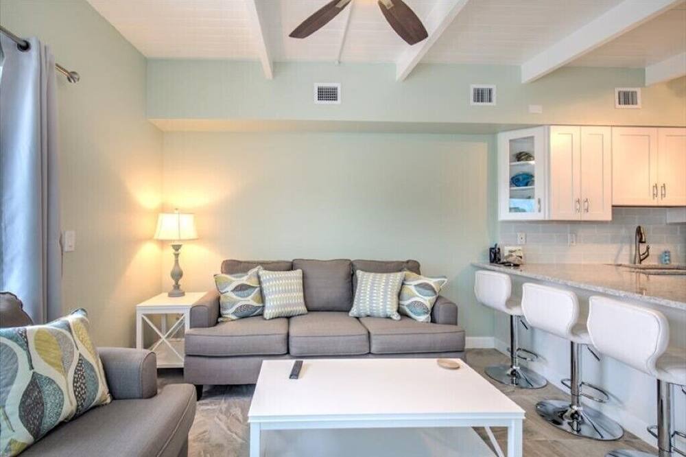 Photo of Livingroom in Key Colony Beach
