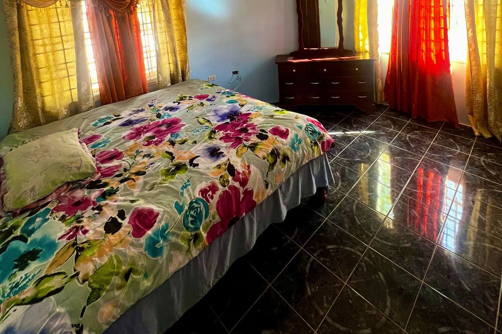 Photo of Bedroom in Porus