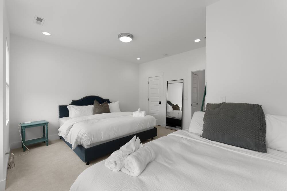 Photo of Bedroom in Plaza Midwood