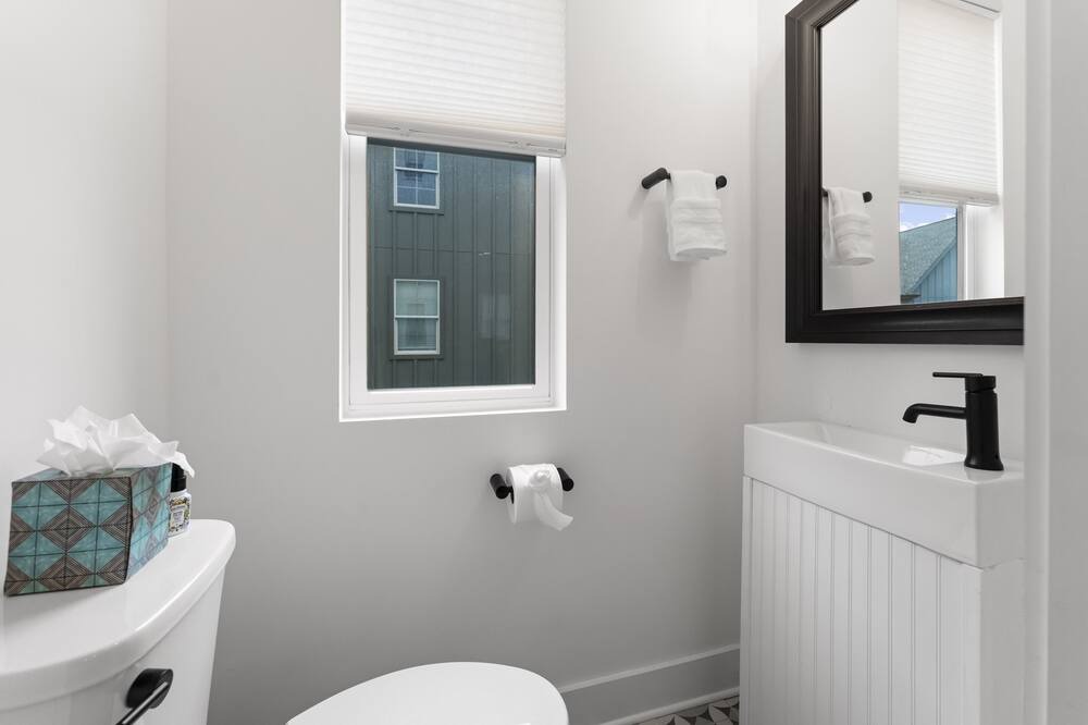 Photo of Bathroom in Plaza Midwood