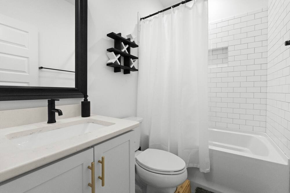 Photo of Bathroom in Plaza Midwood