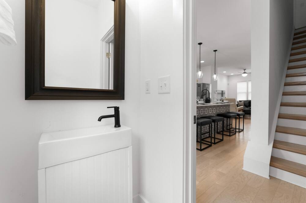 Photo of Bathroom in Plaza Midwood