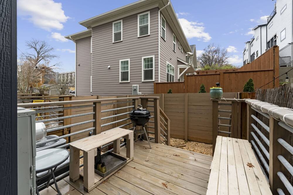 Photo of Outdoor in Plaza Midwood