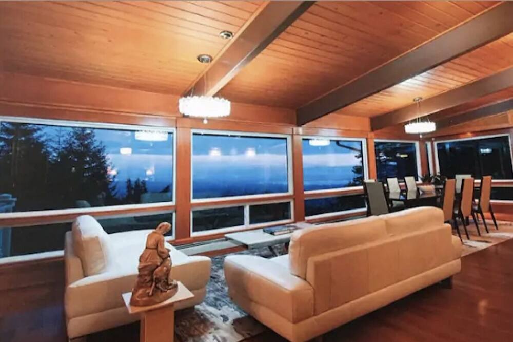 Photo of Others in West Vancouver