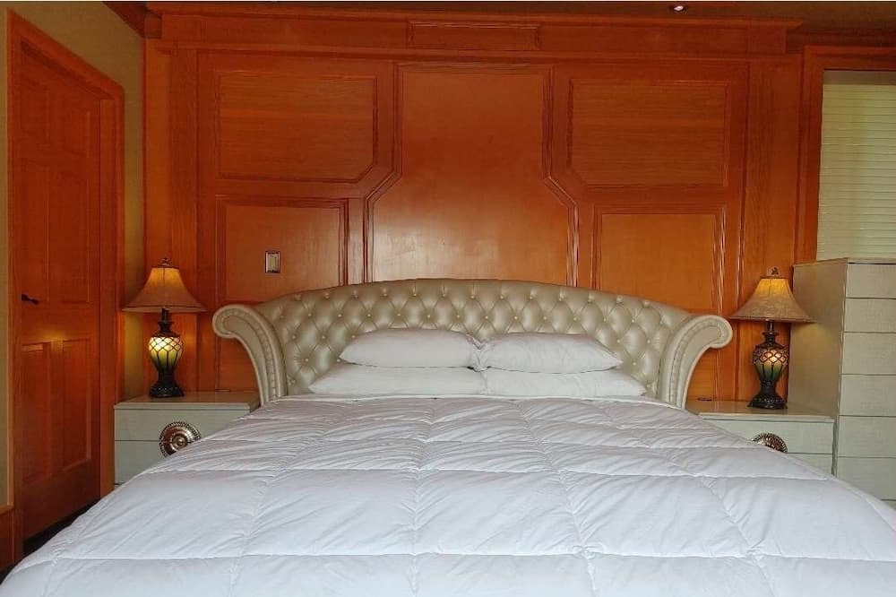 Photo of Bedroom in West Vancouver