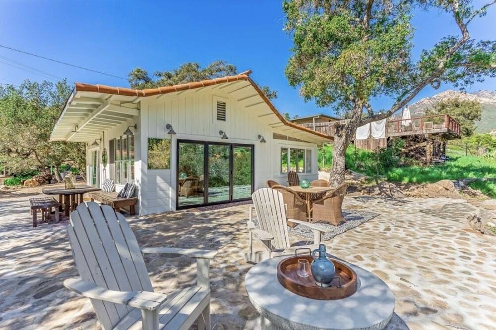 Photo of Patio Balcony in Mission Canyon