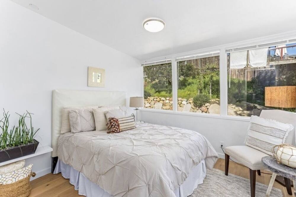 Photo of Bedroom in Mission Canyon