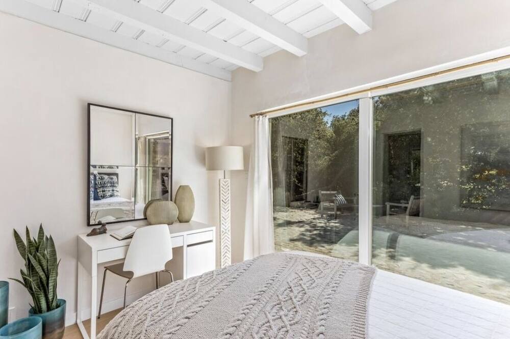 Photo of Bedroom in Mission Canyon