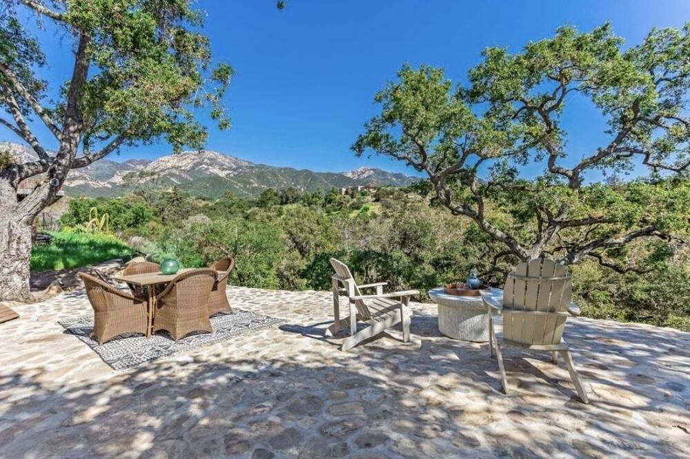 Photo of Patio Balcony in Mission Canyon