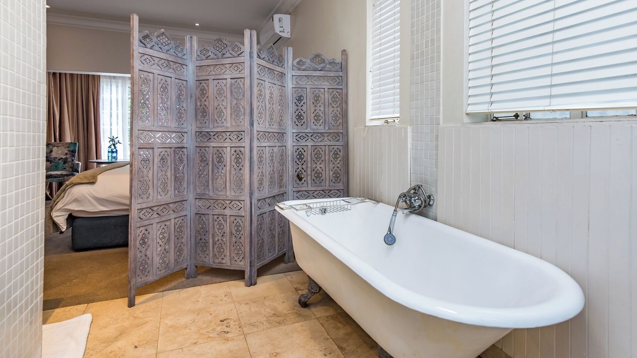 Photo of Bathroom in Greater Johannesburg Metropolitan Area