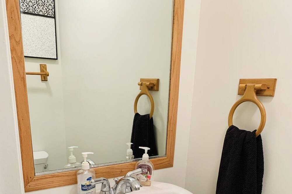 Photo of Bathroom in Aspen Hill