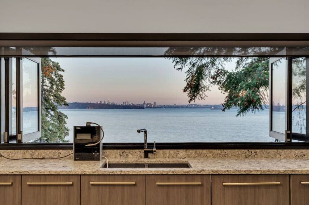 Photo of Others in West Vancouver