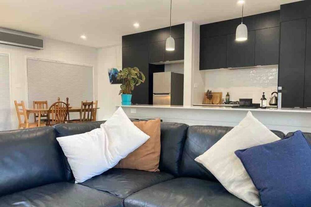 Photo of Livingroom in Watson