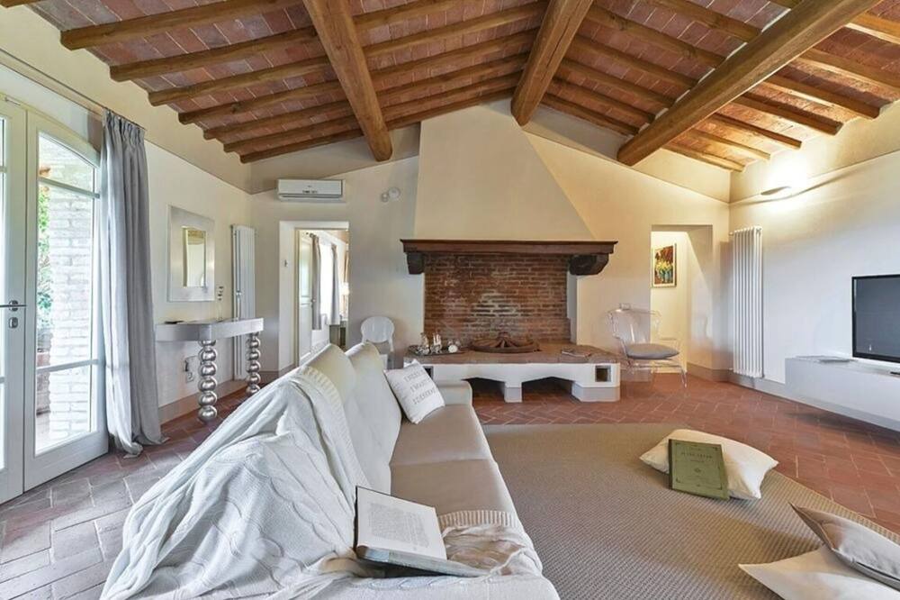 Photo of Livingroom in Palaia